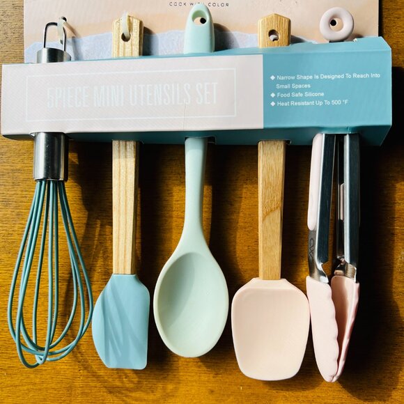 Light Blue & Pink Cook With Color 5 Piece Mini Utensil Set, 8 inches each, Never - Picture 6 of 6
